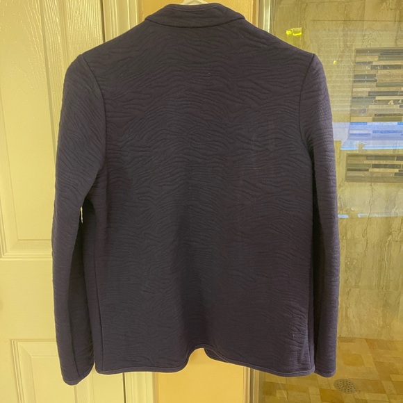 Beautiful Lightweight Blazer - Picture 4 of 5